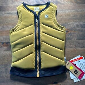 FOLLOW WOMENS COMP VEST